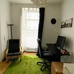 Gemuetliche, Zentralgelegene Wohnung